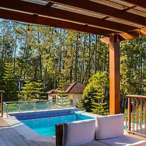 https://vista-del-campo-country-club-villas.comcaribbean.com